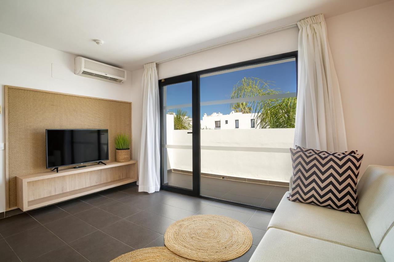 Migjorn Ibiza Suites & Spa Playa d'en Bossa Exteriör bild